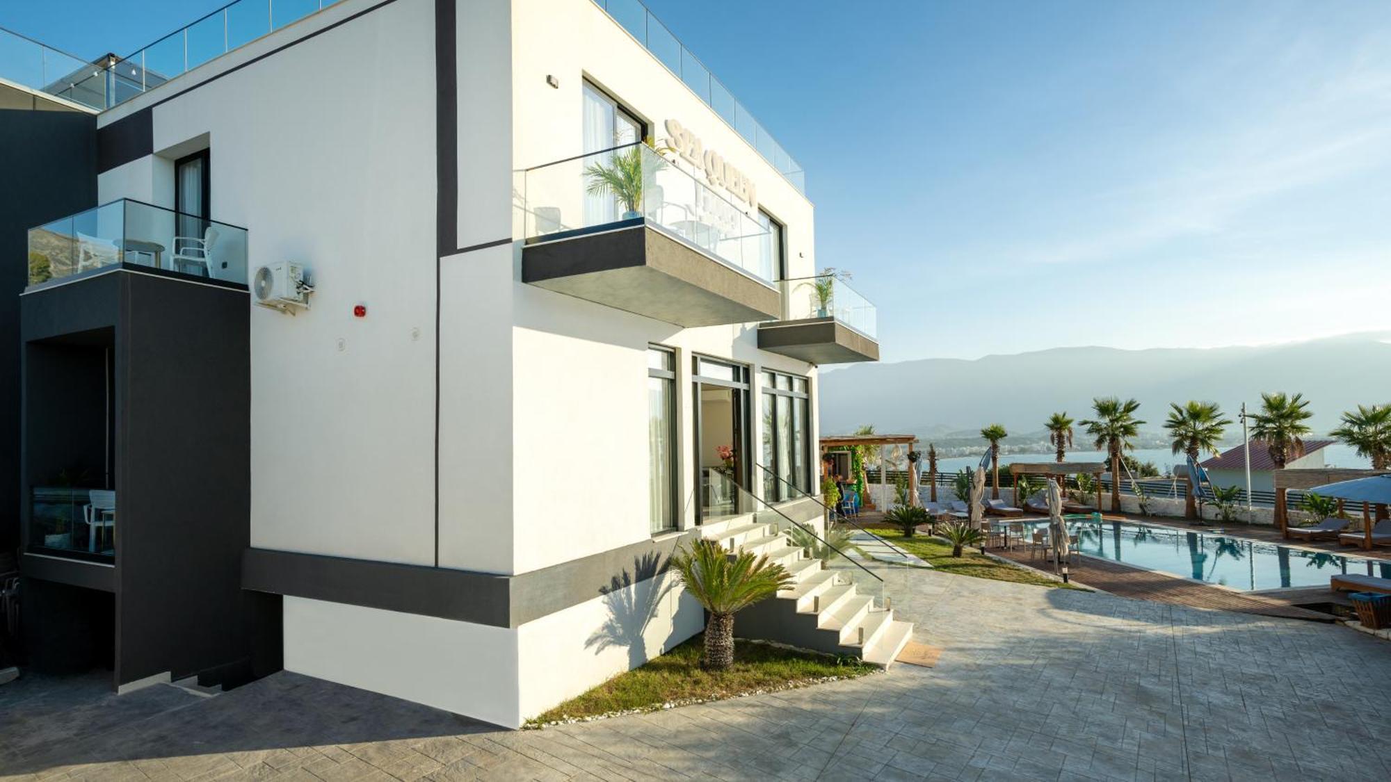Sea Queen Luxury Hotel Radhime Exterior photo