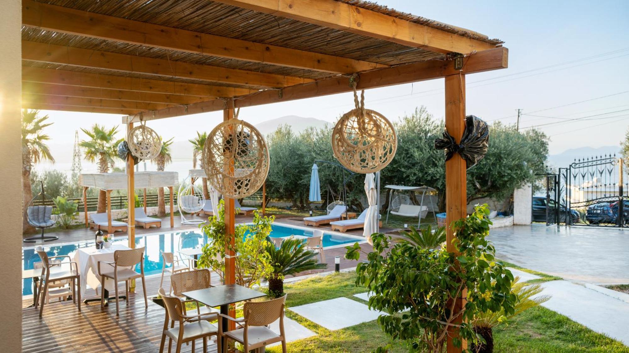 Sea Queen Luxury Hotel Radhime Exterior photo