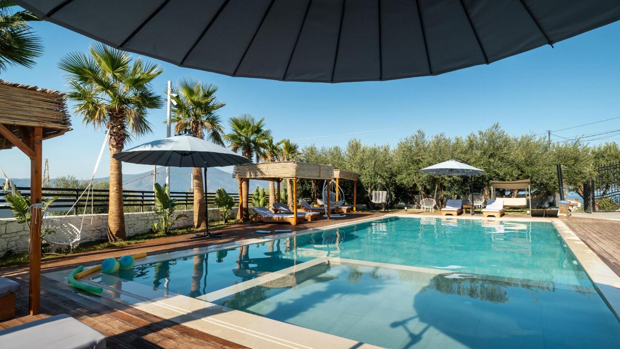 Sea Queen Luxury Hotel Radhime Exterior photo